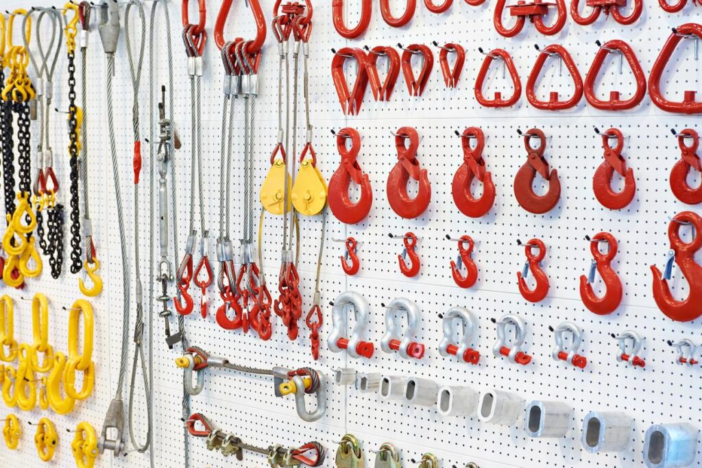 What is the Difference between Lifting And Rigging Equipment  